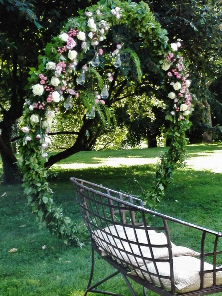 Muguet Floristas arco de flores para boda